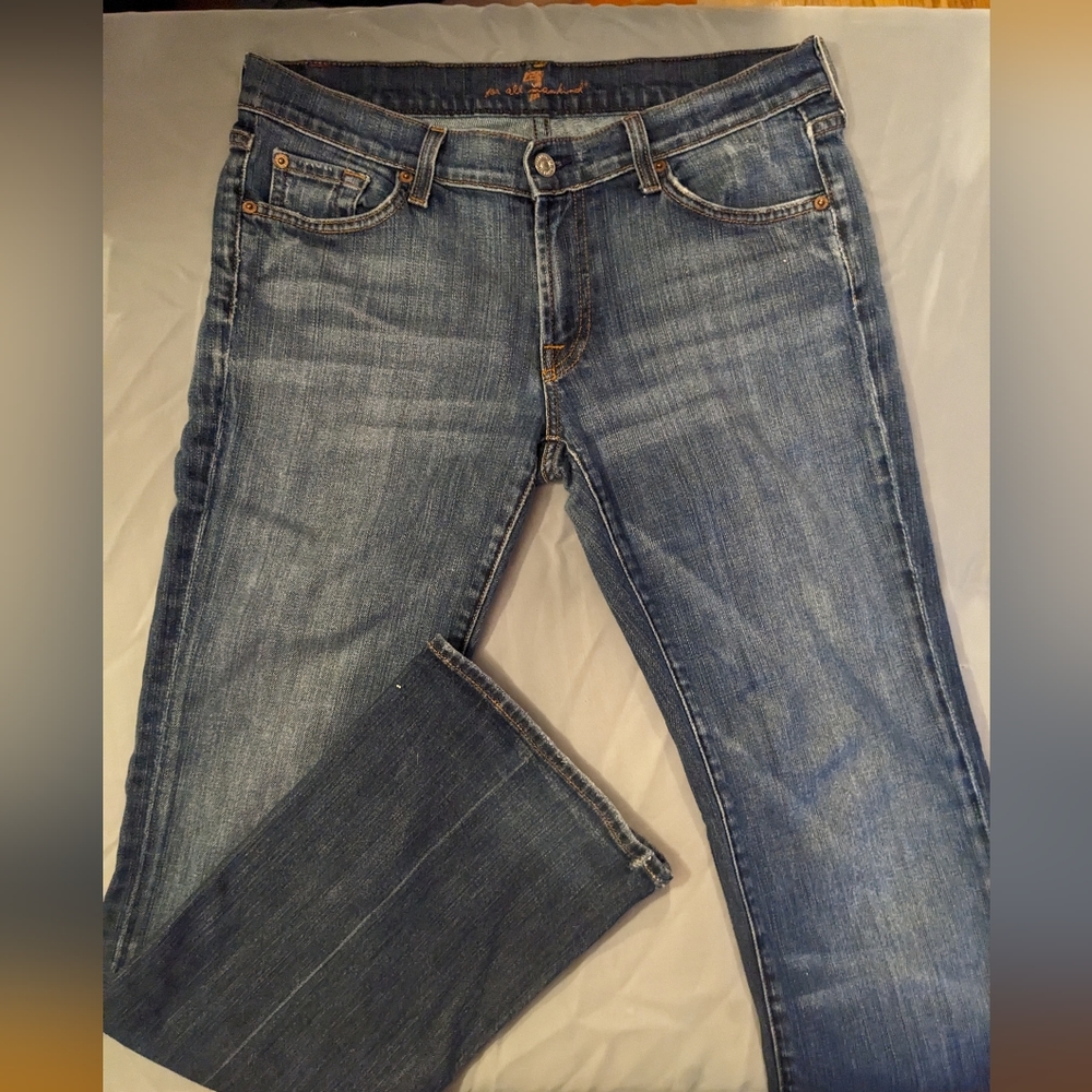 7 For All Mankind vintage bootcut dark wash jeans. Women's size 31